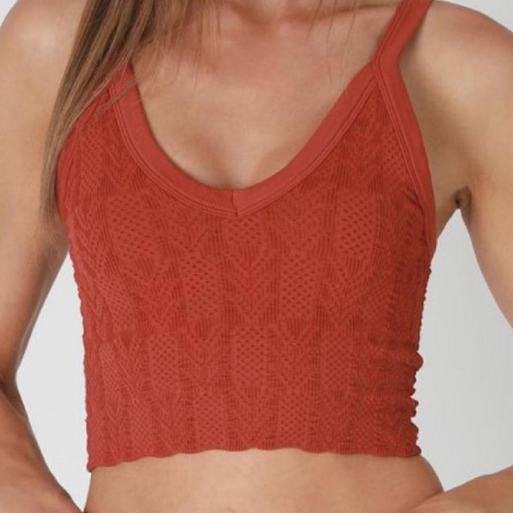 NWT Nikibiki Lace Textured Seamless Crop Tank Cropped Top Brami Bralette Chili - Picture 5 of 6